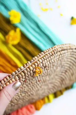 Easy Yarn Wall Art DIY 