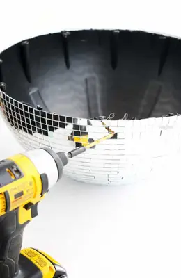 Disco-Ball-Hanging-Planter-click-through-for-tutorial_