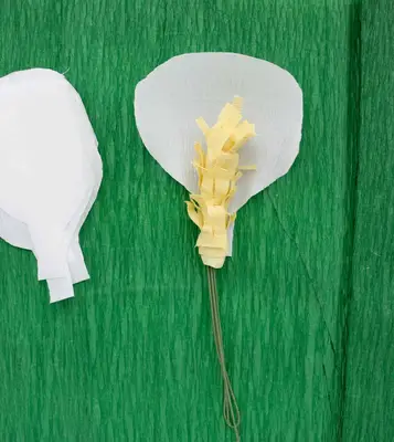 How to Make a Paper Flower Wreath