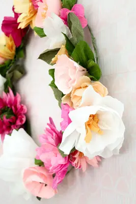 How to Make a Paper Flower Wreath