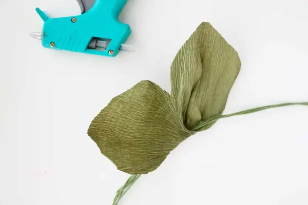 How to Make a Paper Flower Wreath