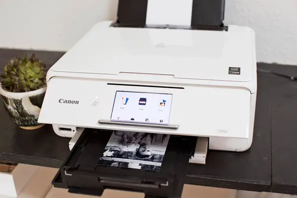 DIY Antique Glass Photo Frame