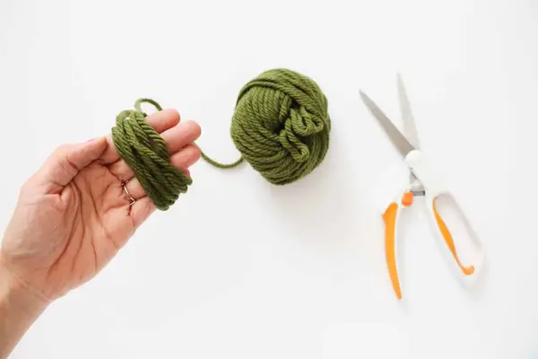 DIY Faux Latch Hook Wall Hanging