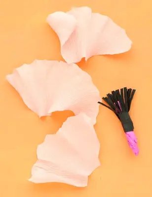 Make a Crepe Paper Flower Garland