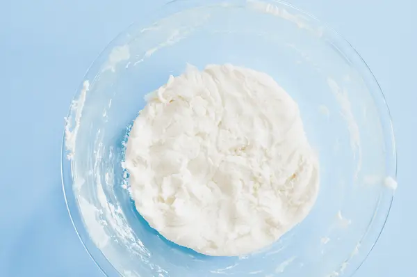 Make Your Own Bubble Bath Bars (click through for tutorial)