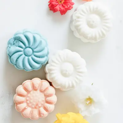 Vytvořte si vlastní bublinové koupelové tyče