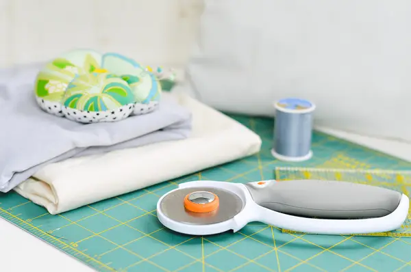 Make Your Own Puff Quilted Pillow Cover