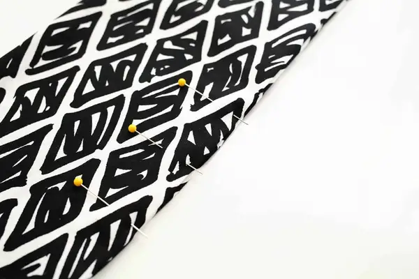 DIY Modern Table Runner