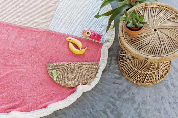 Round Beach Towel DIY