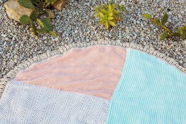 Round Beach Towel DIY