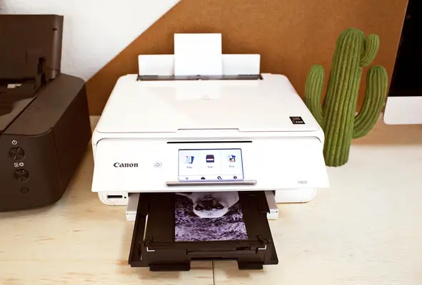 DIY Embroidered Photo Frame