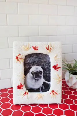 DIY Embroidered Photo Frame