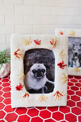 DIY Embroidered Photo Frame