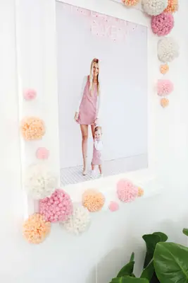 Pom-Pom Photo Frame DIY