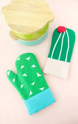 DIY Cactus Oven Mitts