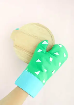 DIY Cactus Oven Mitts