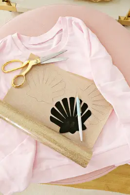 Mermaid Shell Sweatshirt DIY