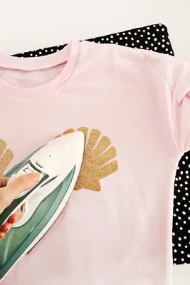 Mermaid Shell Sweatshirt DIY