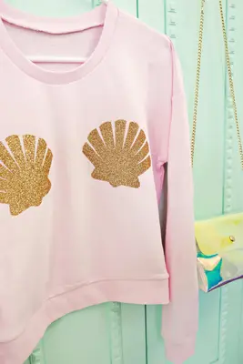 Mermaid Shell Sweatshirt DIY