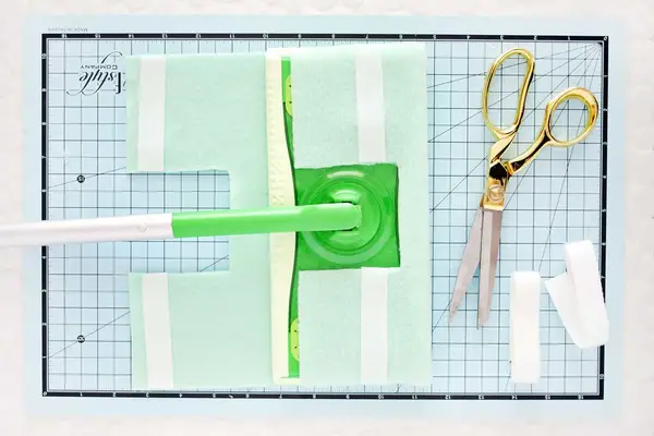 5 Minute Reusable Swiffer Cover DIY (No-Sew!)