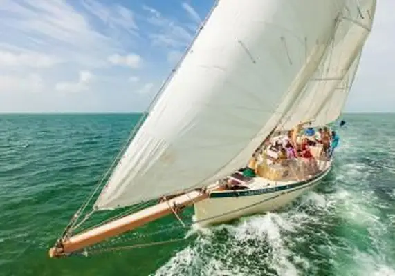 Niebezpieczny rejs czarterowy