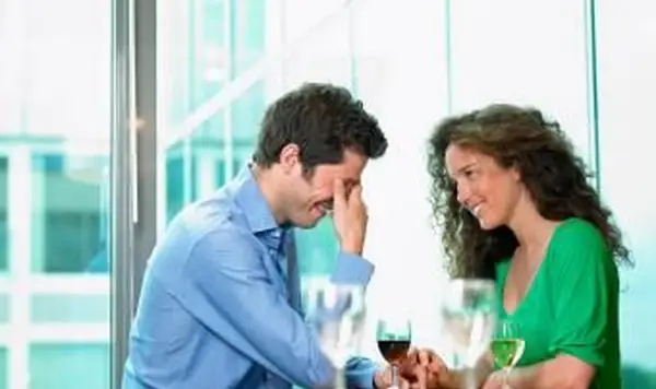 47 peinliche Fragen an einen Mann