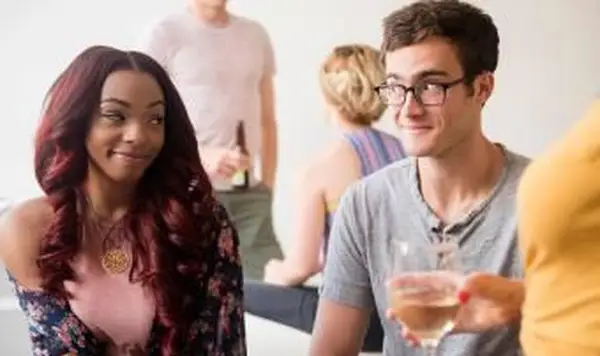 Como falar com um cara tímido e quieto