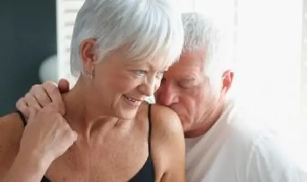 8 consigli per fare sesso alla grande con le donne anziane