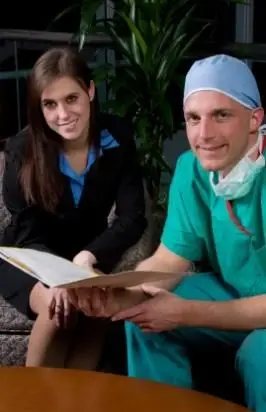 ייעוץ מומחה אודות היכרויות עם רופאים מטופלים