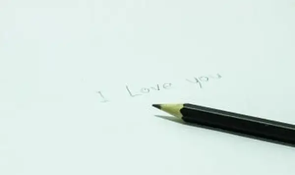 Lápis Com Texto Eu Te Amo