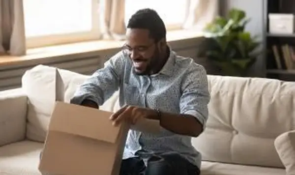 O que enviar a um rapaz em vez de flores (que ele vai adorar)