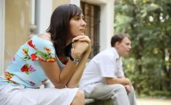 7 tienistých dôvodov, prečo muži klamú o podvádzaní