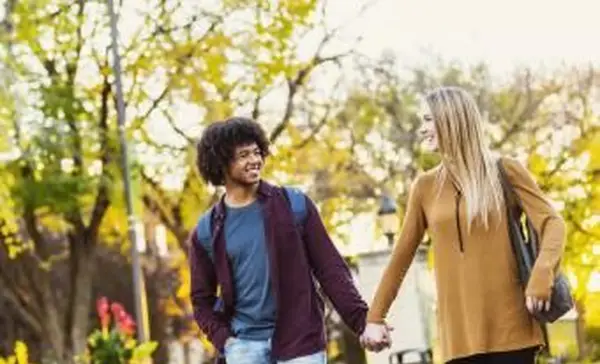 Porady dotyczące miłości i życia dla par studenckich