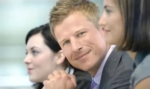 Posibles peligros de coquetear con el jefe