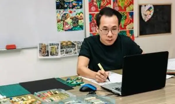 absolvovanie online hodiny umenia