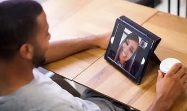 27 nápadov na kreatívne vzťahy na diaľku