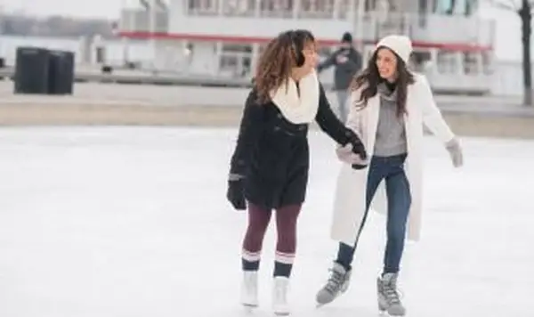 カップルアイススケート