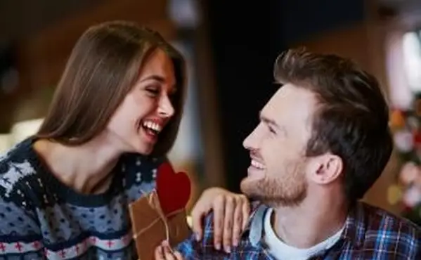 16 מתנות יום נישואין מגניבות לשנה אחת