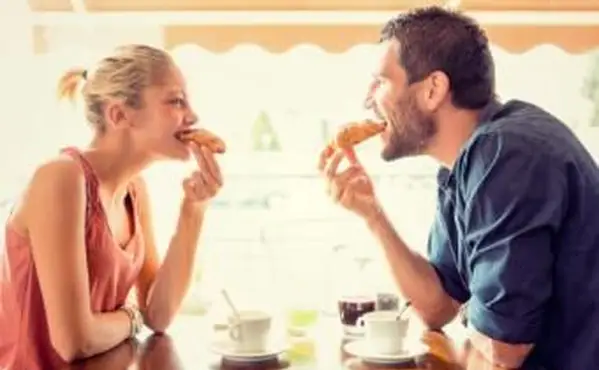 부부 아침 식사