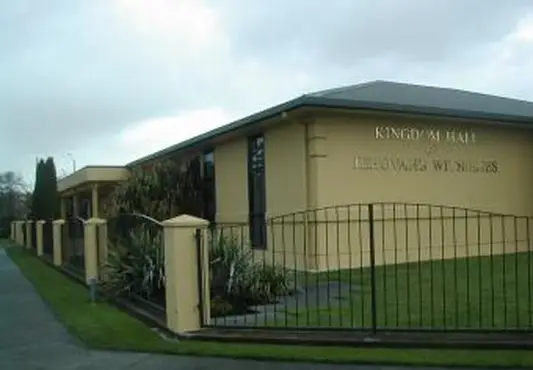 Haben Zeugen Jehovas Beerdigungen? Gemeinsamer Zoll