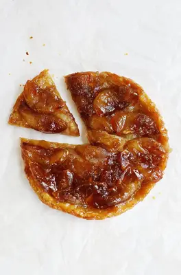 Apple Ginger Tatin Pie