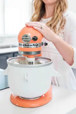 Blackberry Cobbler Ice Cream