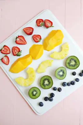 Rainbow Fruit Pizza!
