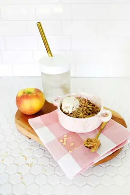 5-Minute Apple Crisp (For One!)
