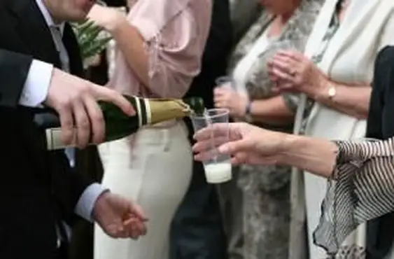 Sformułowanie po przyjęciu weselnym