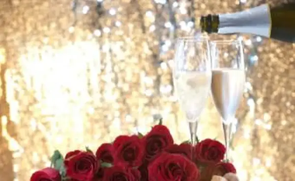 Tygodnie brunchu szampańskiego po ślubie w miejscu docelowym