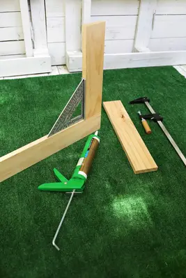 Mid-Century Slatted Bench DIY