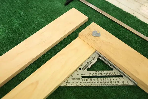 Mid-Century Slatted Bench DIY