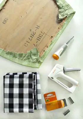 Tips to Reupholster Dining Chairs