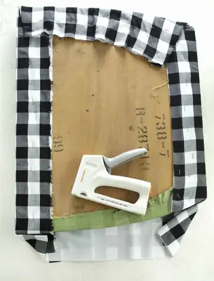 Tips to Reupholster Dining Chairs